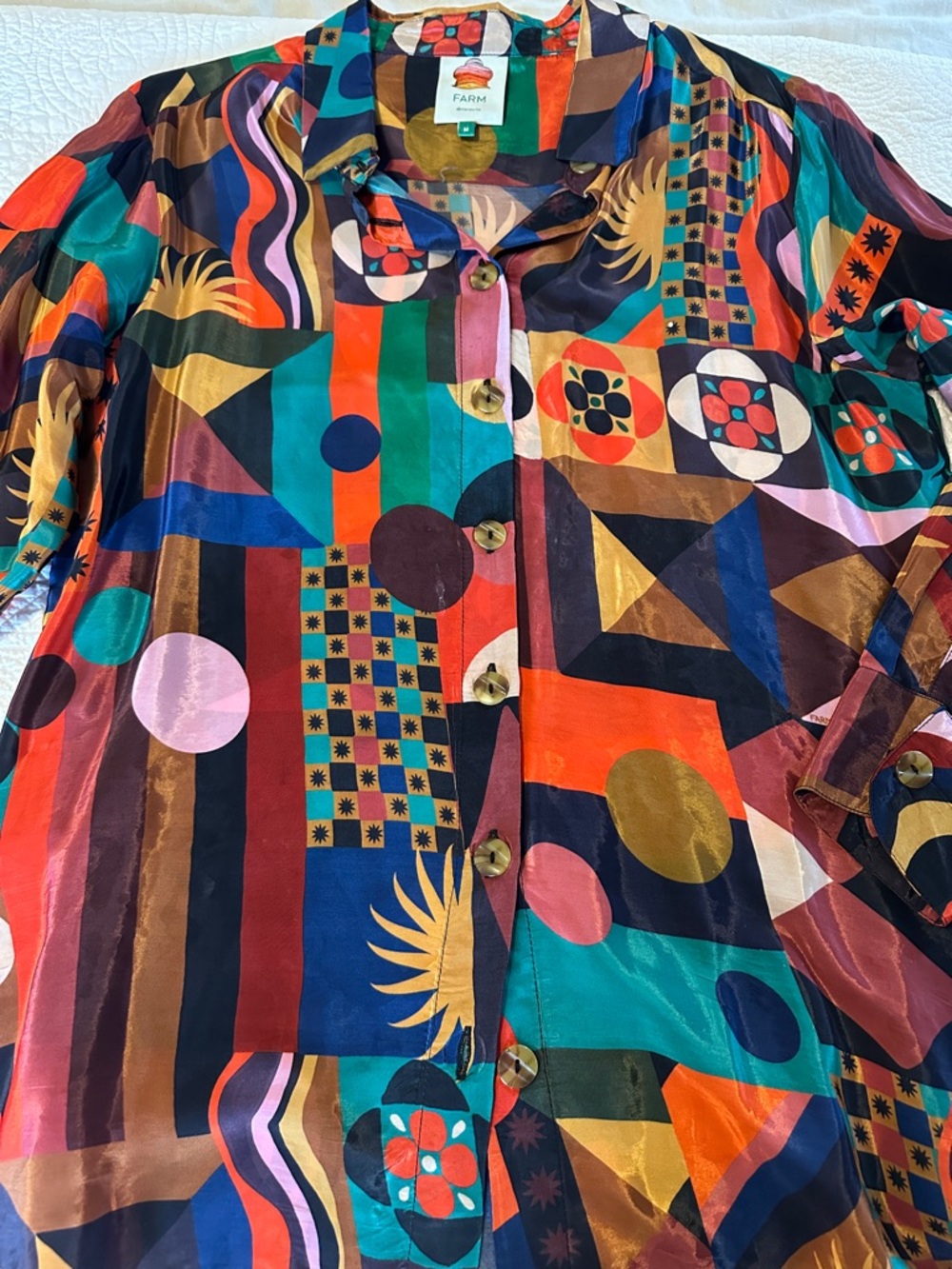 FARM Rio Multicolor Geometric Button-Up Shirt - Picture 5 of 11